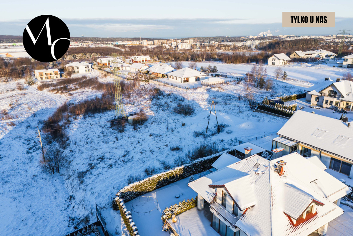 Działka w dzielnicy domów jednorodzinnych