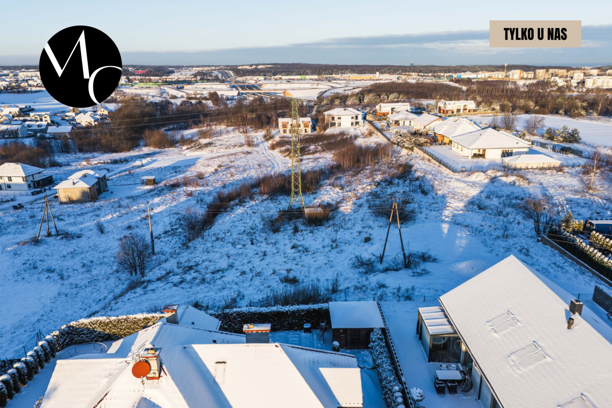 Działka w dzielnicy domów jednorodzinnych